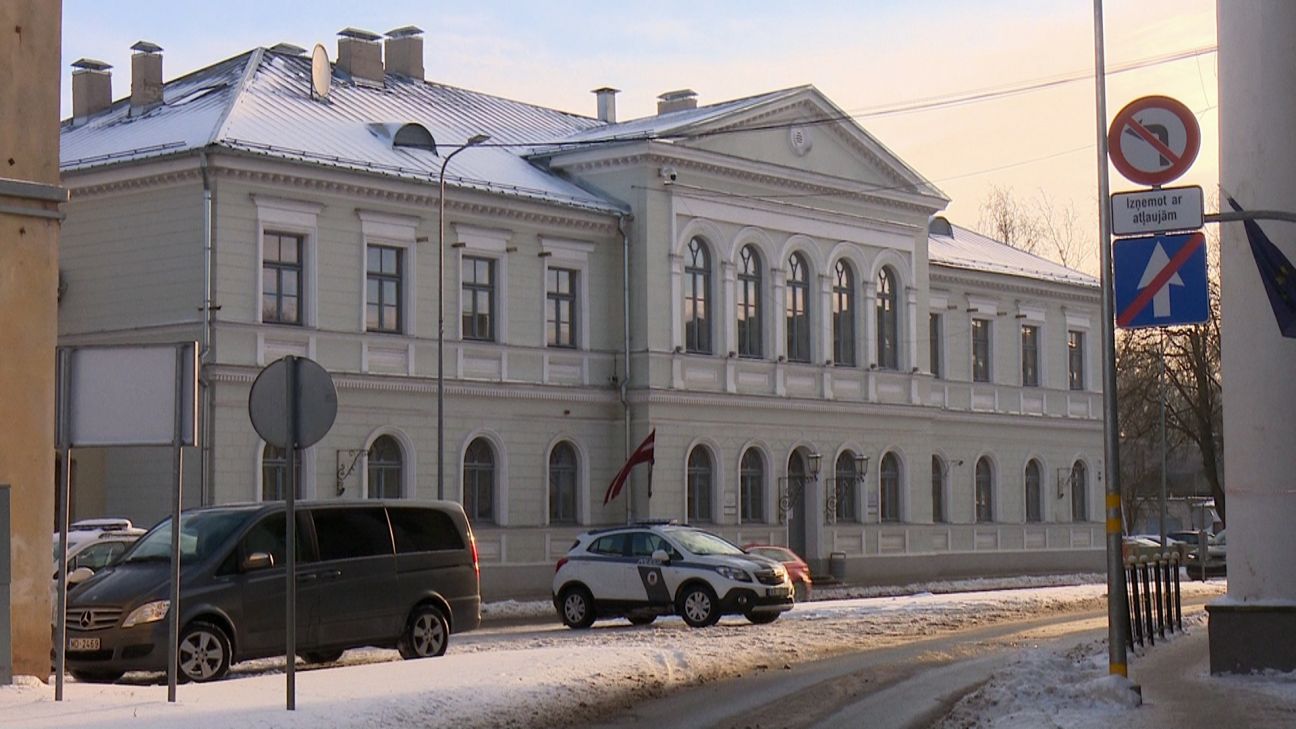 Apstiprina Jēkabpils novada domes Heraldikas komisiju