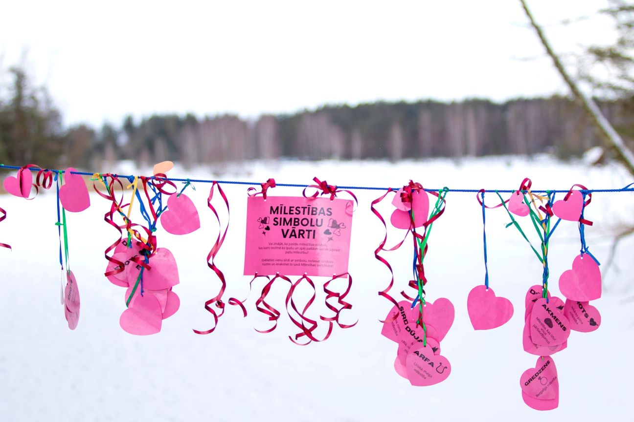 Pārīši aicināti uz Zasu, lai piedalītos pasākumā “Mīlestības atomi”