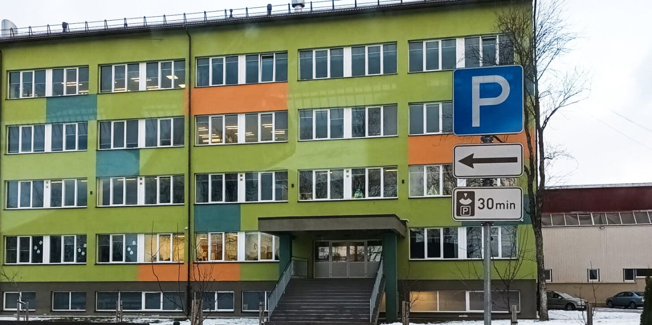 Jēkabpils pilsētas teritorijā automašīnu atstāšana stāvvietā ir atļauta uz noteiktu laiku