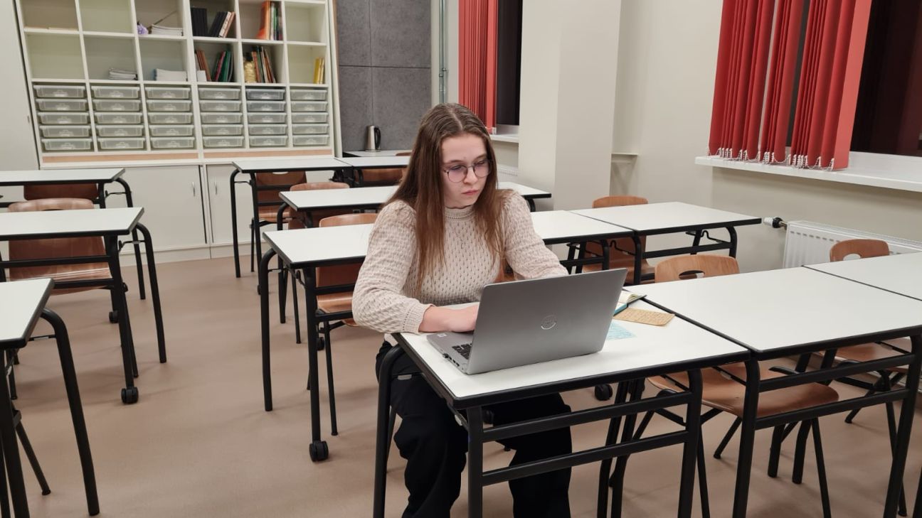 Jaunietes izstrādā aplikāciju, kas rādīs autobusu kustību reāllaikā