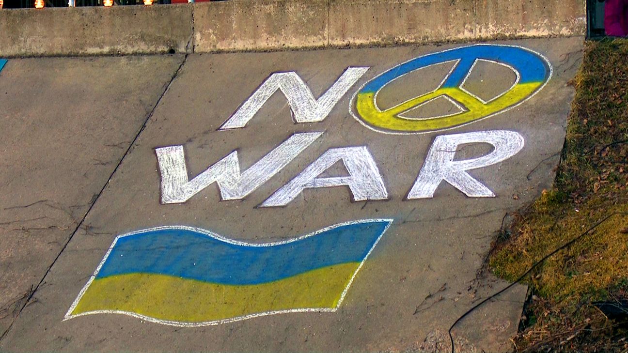 Ar klusuma brīdi godina kritušos par Ukrainas brīvību