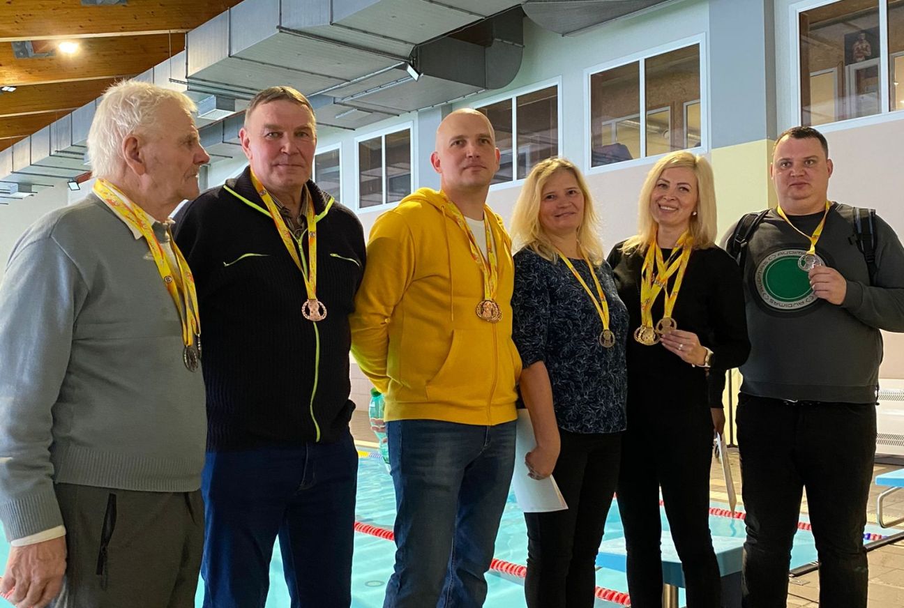 Jēkabpils peldētāji no sacensībām pārved 15 medaļas