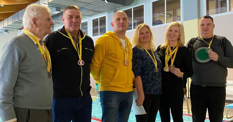 Jēkabpils peldētāji no sacensībām pārved 15 medaļas