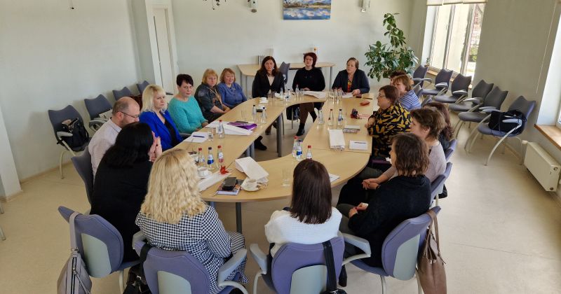 Bāriņtiesu pārstāvji Līvānos diskutē par darbinieku trūkumu un citām problēmām