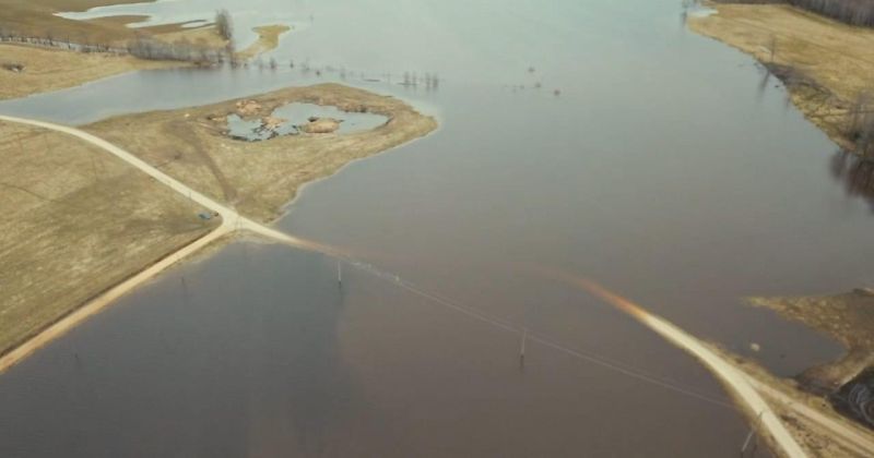 Dunavas pagastā applūdis pa&scaron;valdības autoceļa posms