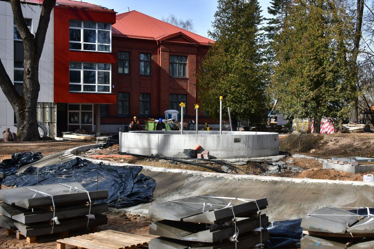 Turpinās būvdarbi Jēkabpils Valsts ģimnāzijā