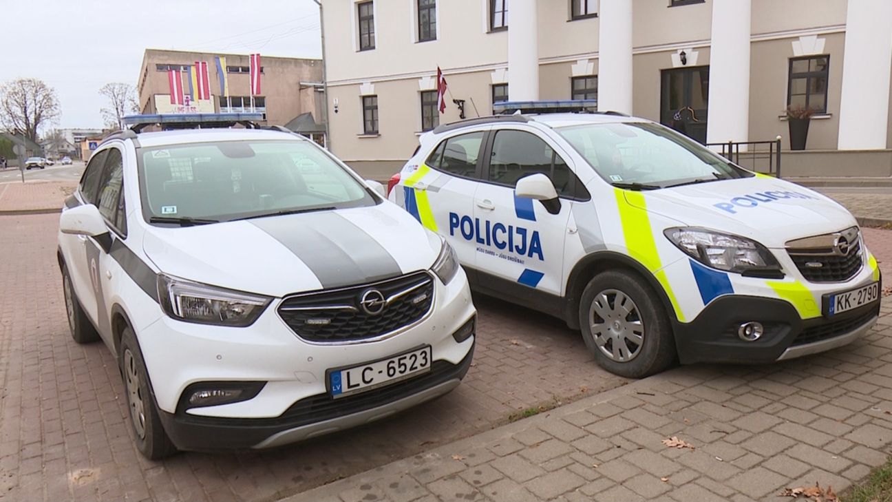 Sēlpils pagastā avarē automašīna