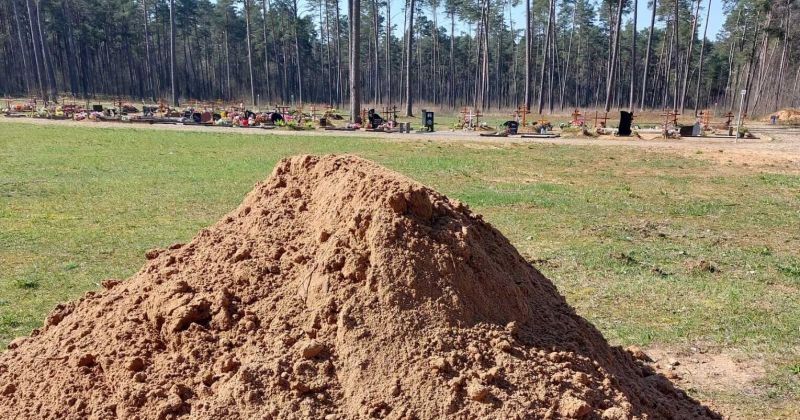 Jēkabpils pilsētas kapos pieejamas smiltis