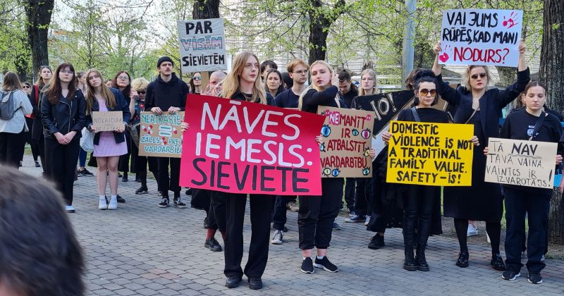 Saistībā ar Jēkabpils novadā notiku&scaron;o slepkavību notiek pikets Rīgā