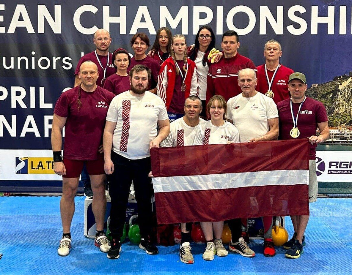 Jēkabpils sportistiem labi panākumi Eiropas čempionātā svarbumbu celšanā