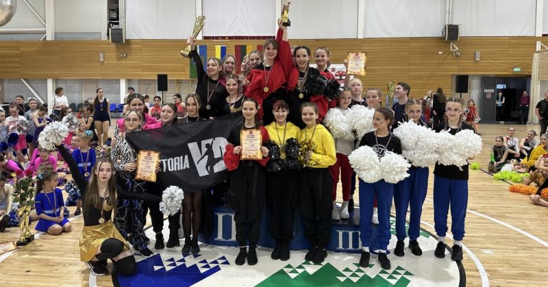 Līvānietes uzvar Latvijas karsējdejotāju čempionātā