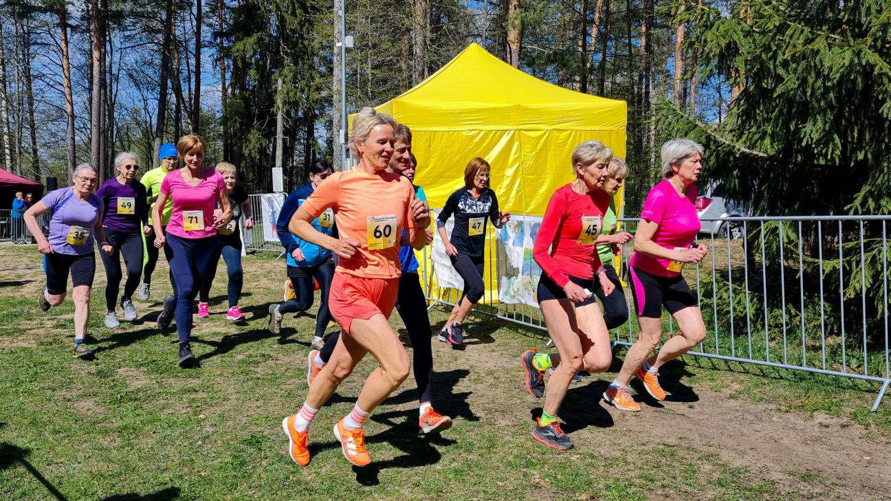 Līvānos aizvadīts pavasara kross senioriem un veterāniem