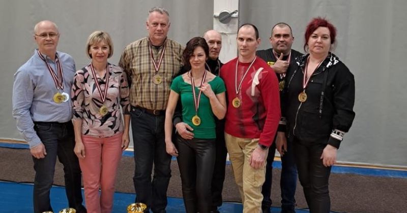 Jēkabpils veterānu komanda kļūst par Latvijas čempioniem spie&scaron;anā guļus