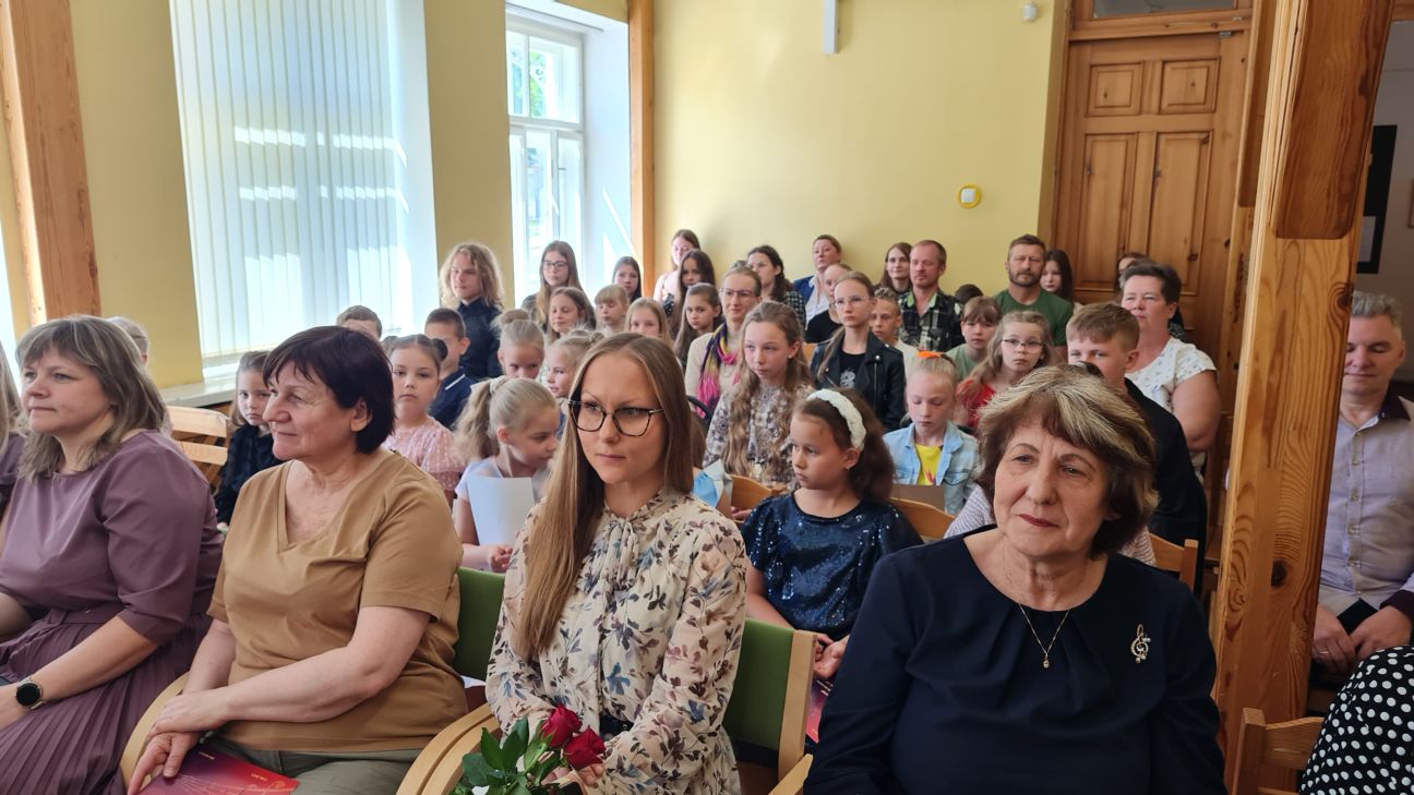 Jēkabpils novada pašvaldībai pārmet negodīgu pieeju skolēnu apbalvošanā