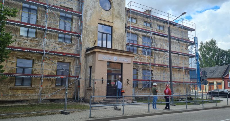 Remontē Jēkabpils 2.vidusskolas ēkas Rīgas ielā