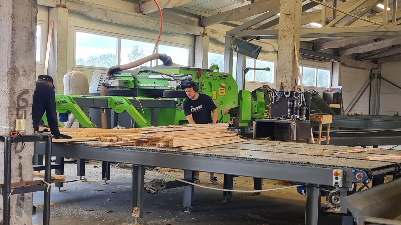 Kokapstrādes uzņēmumi grūto laiku izmanto, ieviešot jaunas iekārtas