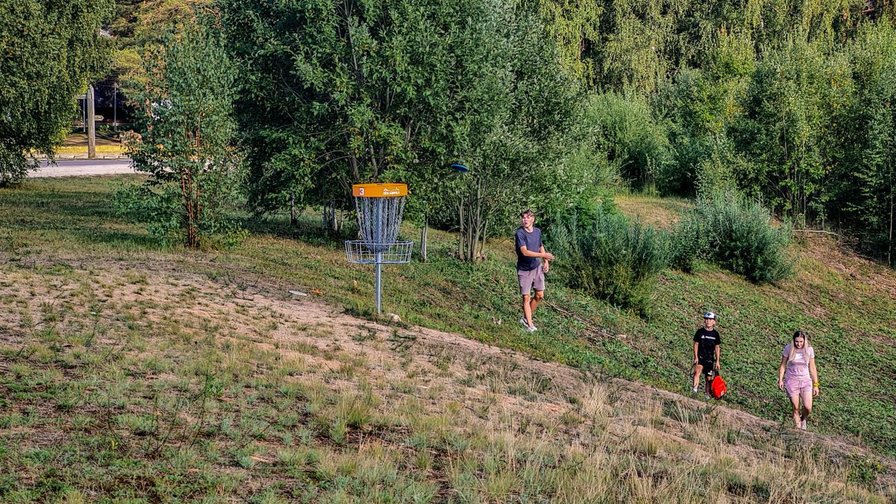 Jēkabpilī popularitāti iegūst disku golfs