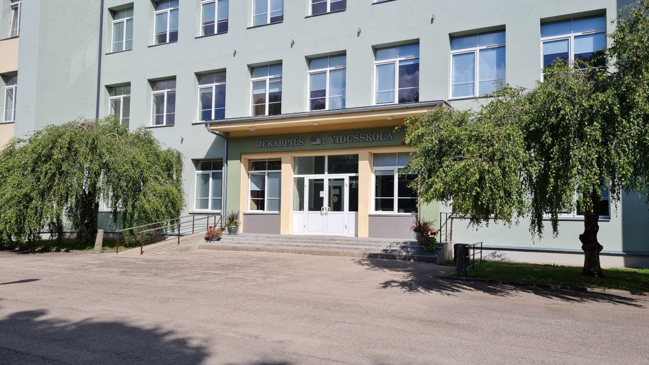 Reforma paredz Jēkabpils novadā saglabāt trīs vidusskolas; pašvaldība plānu neatbalsta