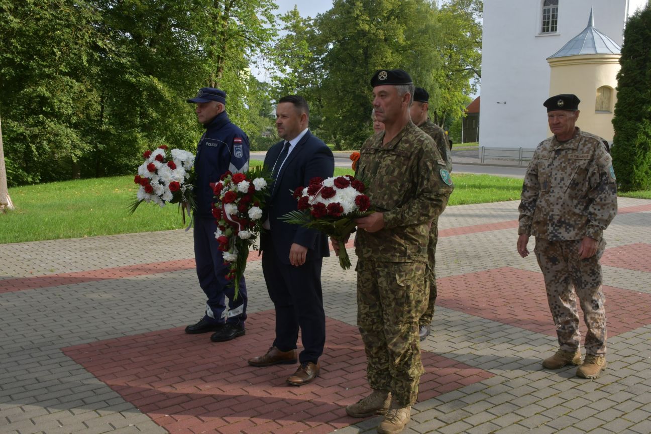 23.augustā Jēkabpilī piemin Staļinisma un nacisma upuru atceres dienu un “Baltijas ceļu”