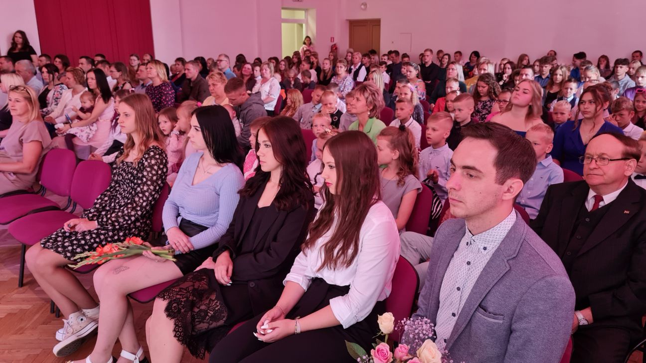 Zasā jauno mācību gadu uzsāk ar cerību saglabāt vidusskolu