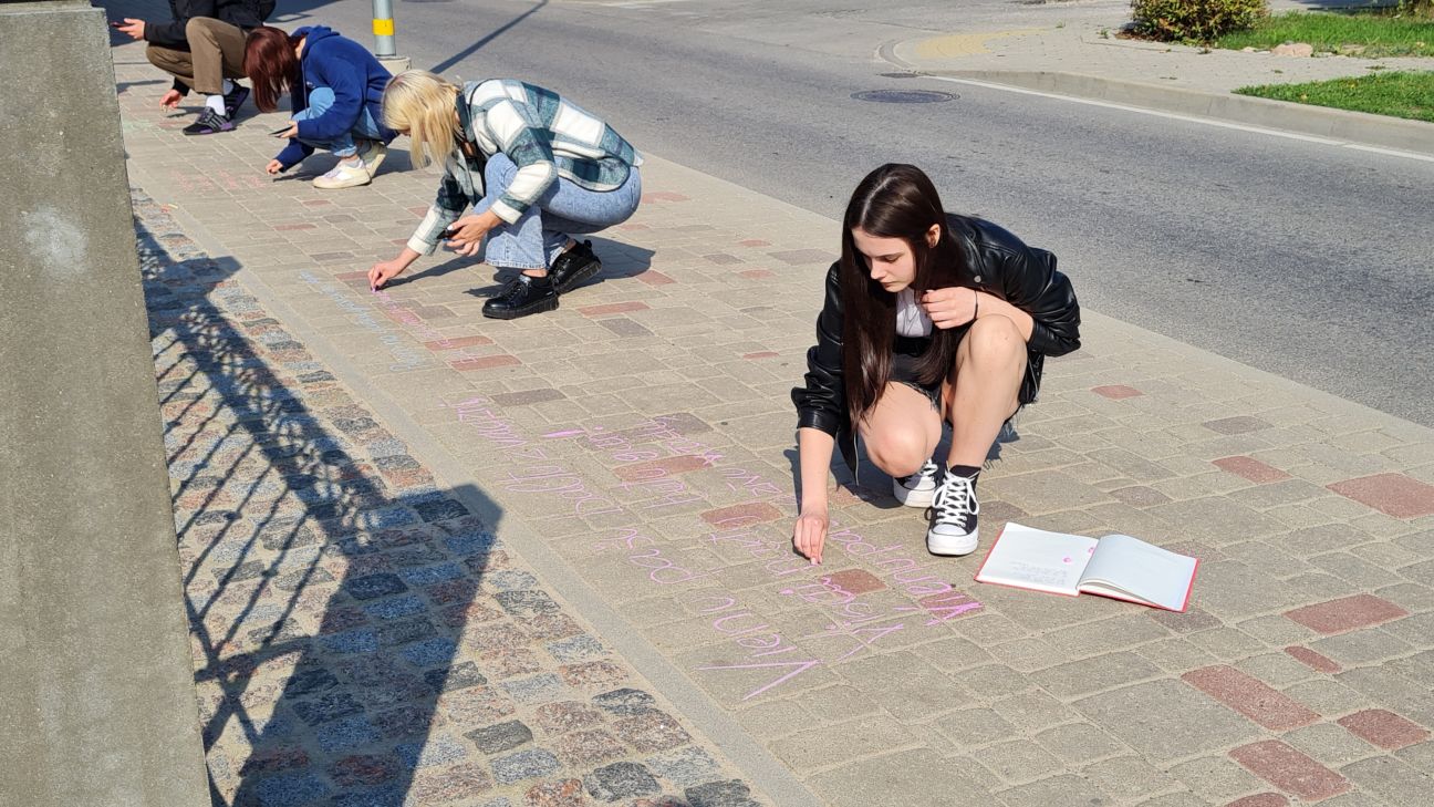 Jēkabpilī norit tradicionālā akcija “Sirds uz trotuāra”