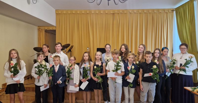 Līvānu novada audzēkņiem pasniegtas mecenātu stipendijas