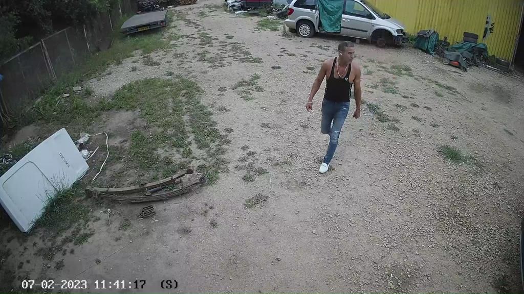 Policija lūdz palīdzību vīrieša personības noskaidrošanā