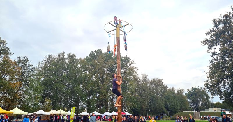 Krā&scaron;ņi aizvadīts Miķeļdienas gadatirgus Jēkabpilī