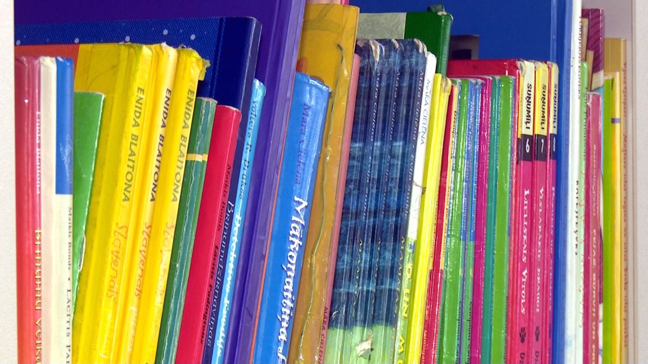 Pirmklasniekam pirmajās skolas dienās piešķir negatīvu vērtējumu