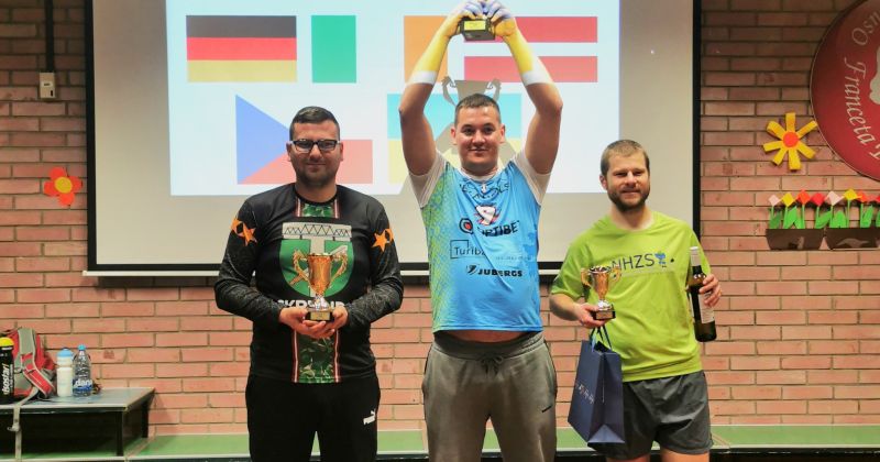 Jēkabpilietis Andrejs Kuzņecovs gūst uzvaru Pasaules Tūres posmā galda hokejā