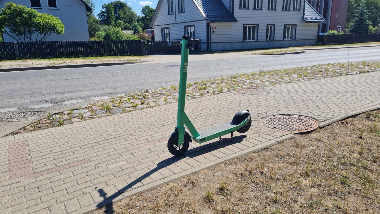 Jēkabpilī divi jaunieši, būdami alkohola reibumā, vada skrejriteņus