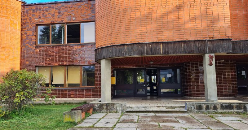 Viesnīcas &ldquo;Daugavkrasti&rdquo; ēkā izcēlies ugunsgrēks