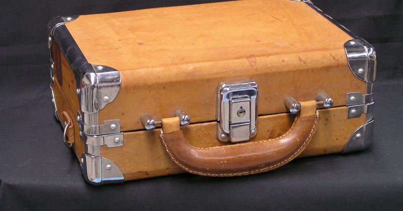 Jēkabpilī nozagts koferis ar naudu