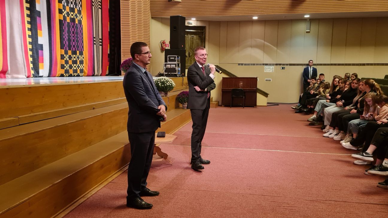 Valsts prezidents rosina pieeju valsts noslēpumam nodrošināt arī pašvaldību vadītājiem