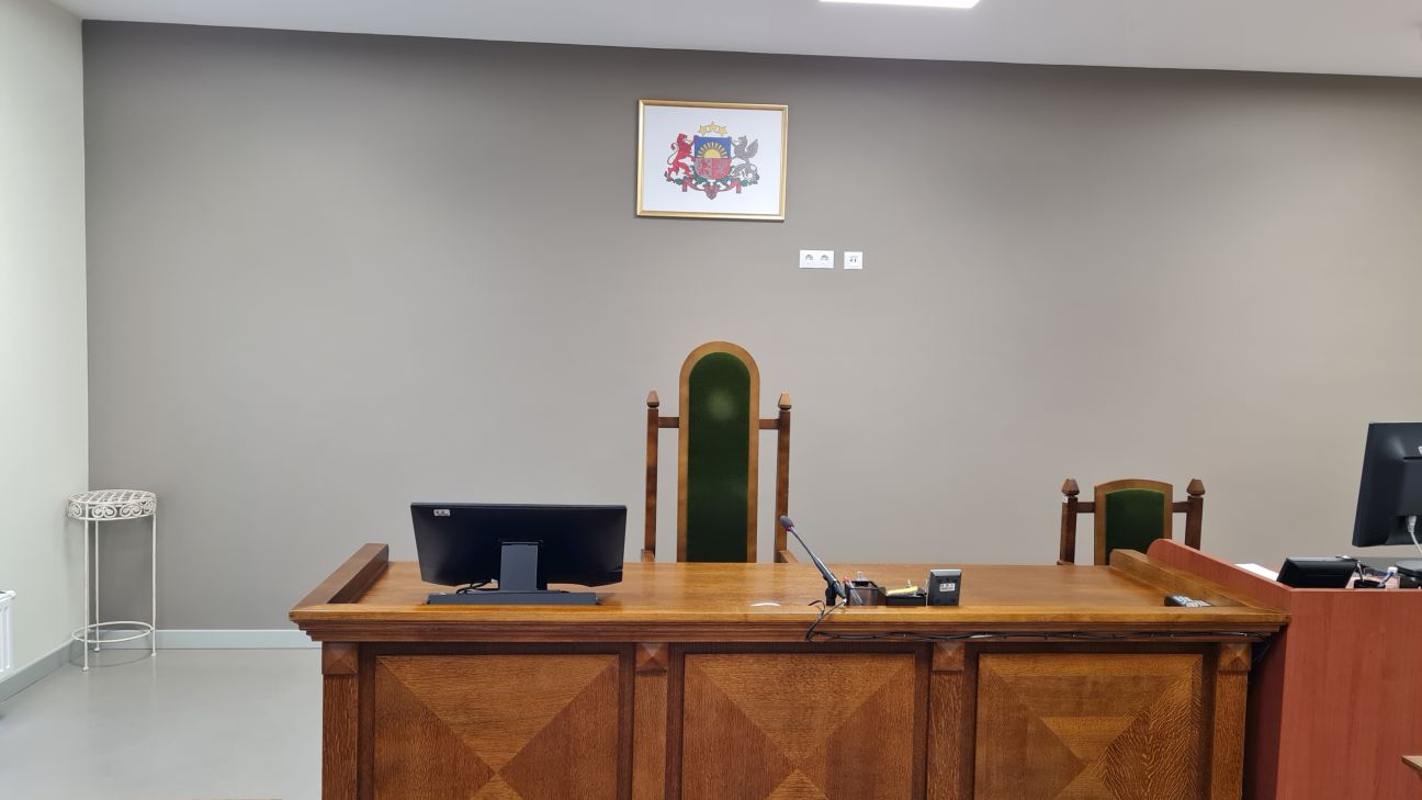 Nelegālo imigrantu kontrabandistam piespriež divu gadu cietumsodu