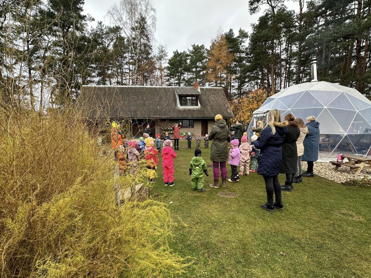 Līvānu novada pārstāvji pieredzes apmaiņā viesojās privātajā bērnudārzā Berģos
