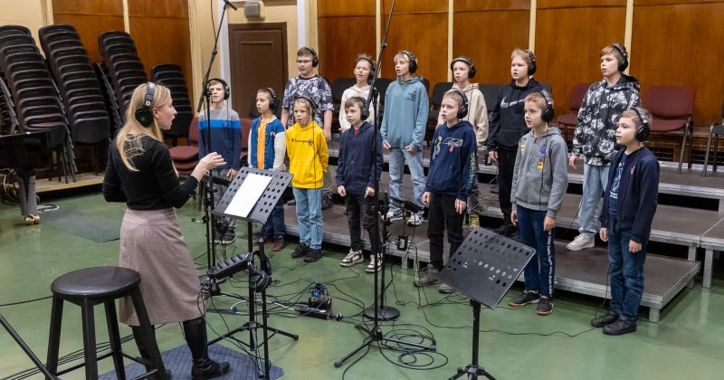 Jēkabpils zēnu koris piedalās audio ierakstā Latvijas Radio studijā