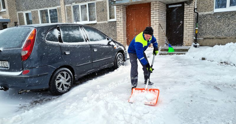 Jēkabpilī izveidojusies astoņu centimetru bieza sniega sega