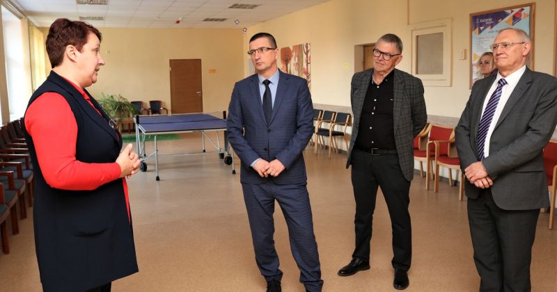 Pārrunā iekļaujo&scaron;ās izglītības jautājumus un sadraudzības iespējas ar Ukrainu