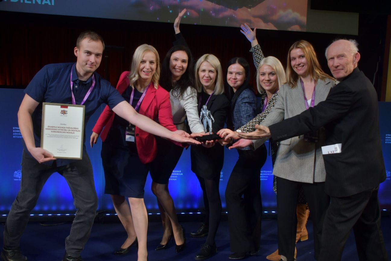 Pašvaldības plūdu krīzes komunikācijas komanda iegūst Valsts kancelejas konkursa galveno balvu