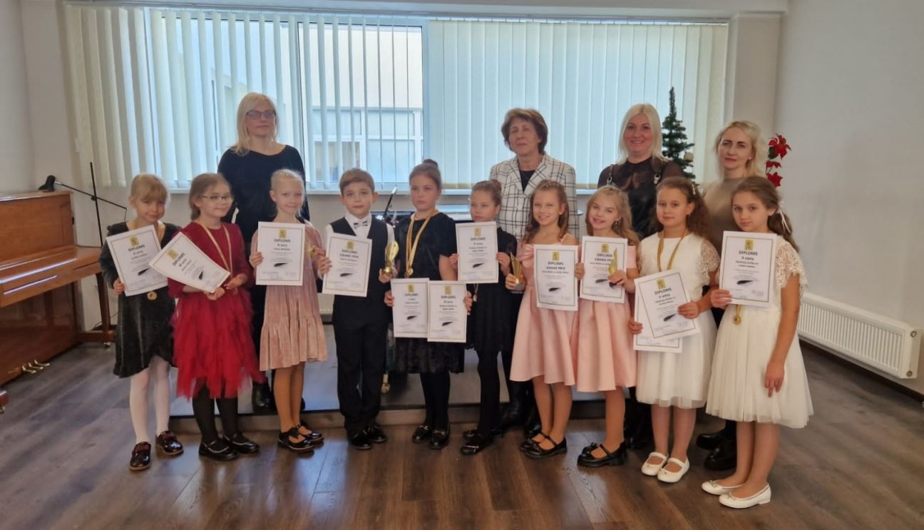 Jēkabpils mūzikas skolas audzēkņiem augsti sasniegumi klaviermūzikas konkursā