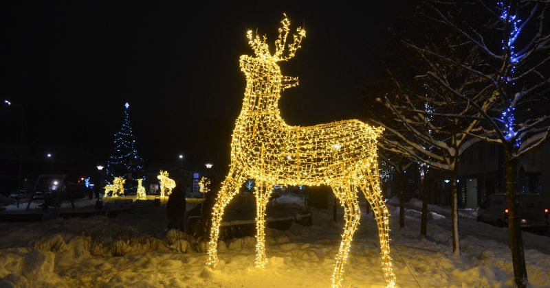 Jēkabpilī uzstādīta daļa Ziemassvētku dekoru