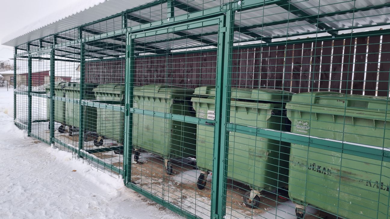 Madonas ielas slēgtā atkritumu novietne tiek regulāri uzlauzta