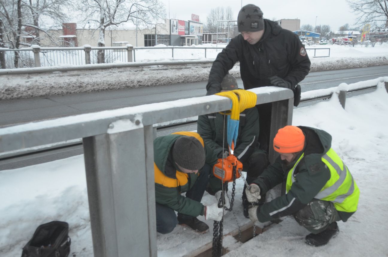 Pils dīķa slūžas Jēkabpilī ir darba kārtībā