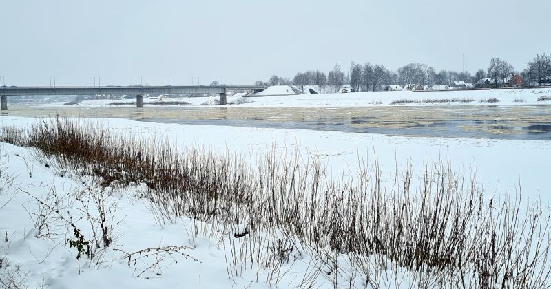 Ūdens līmenis Daugavā pie Jēkabpils diennakts laikā nedaudz krities