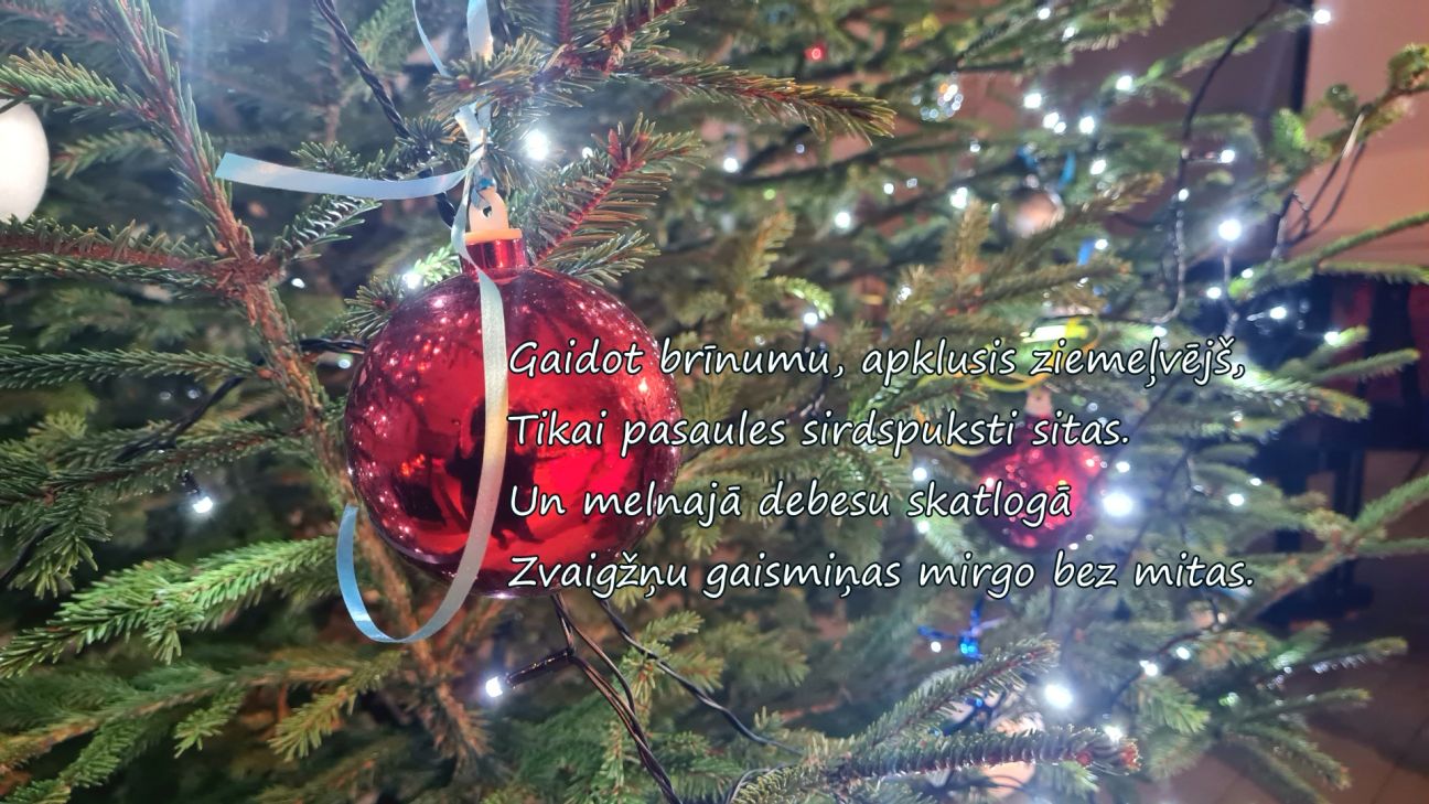 Priecīgus Ziemassvētkus!