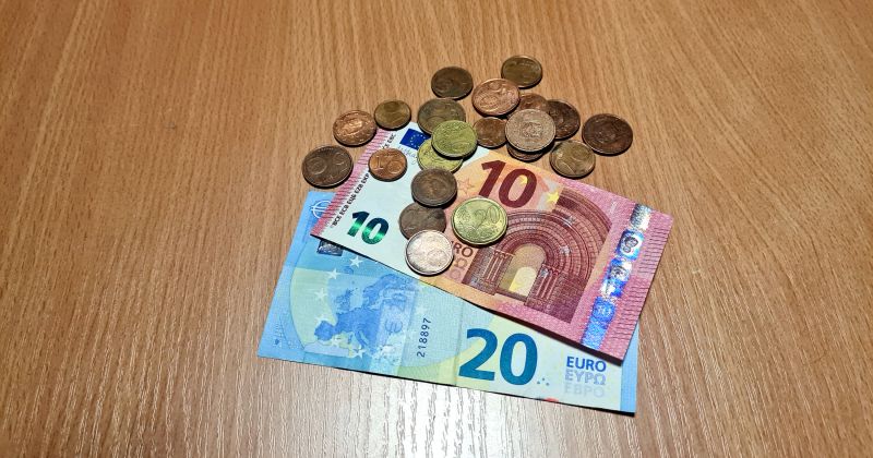 Eiro Latvijā &ndash; jau 10 gadus; iedzīvotāju vairākumu valūta apmierina