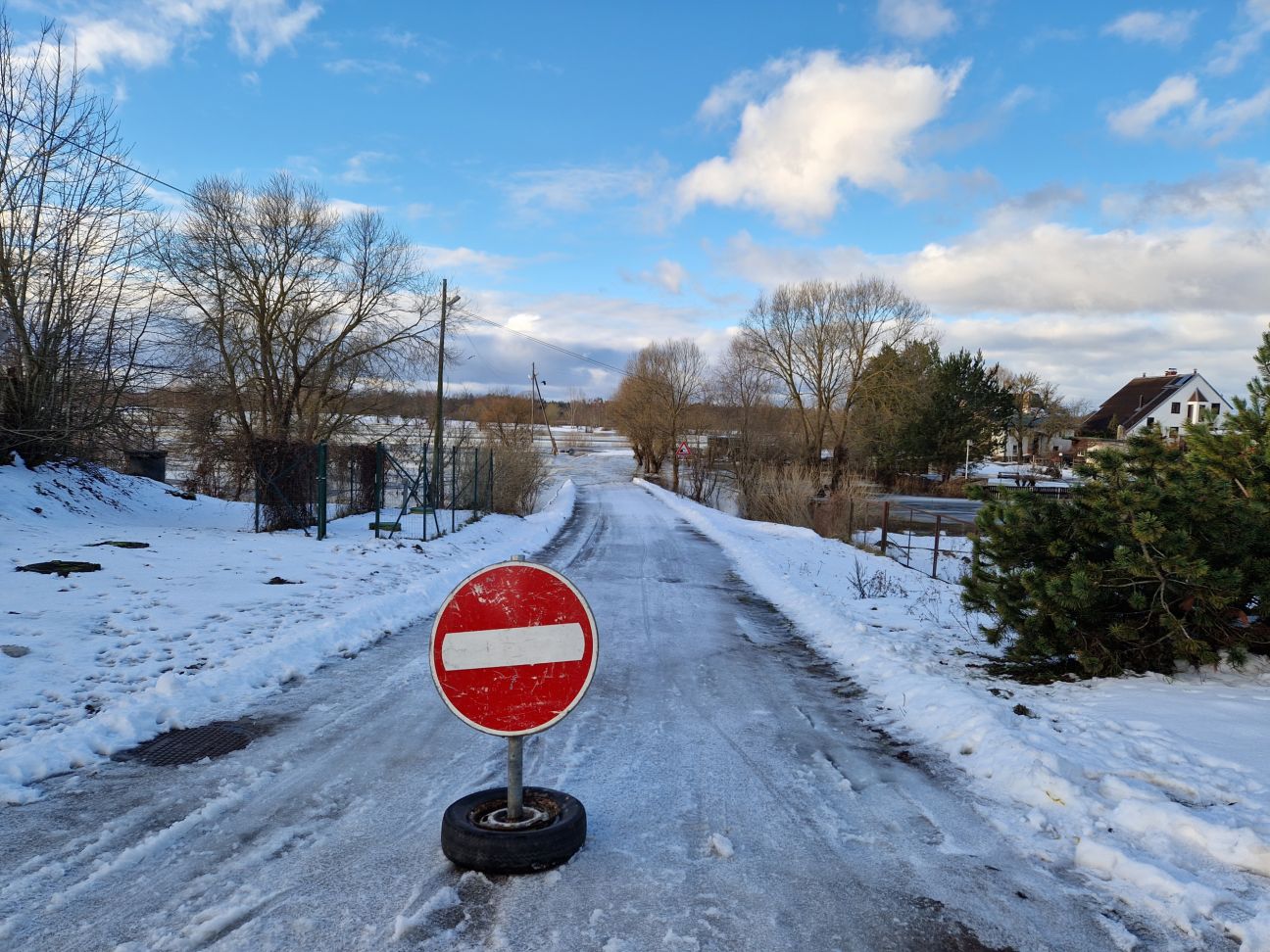 Līvānos applūdis Celtuves ielas posms