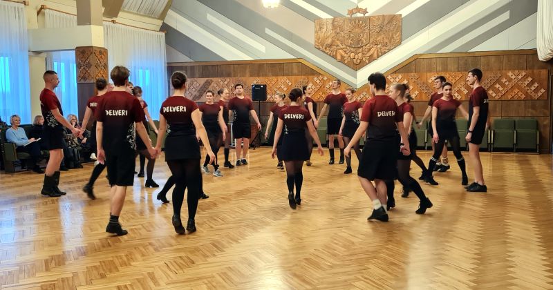 Deju kolektīvi Viesītē apgūst trīs jaunas dejas, kas radītas īpa&scaron;i Sēlijai