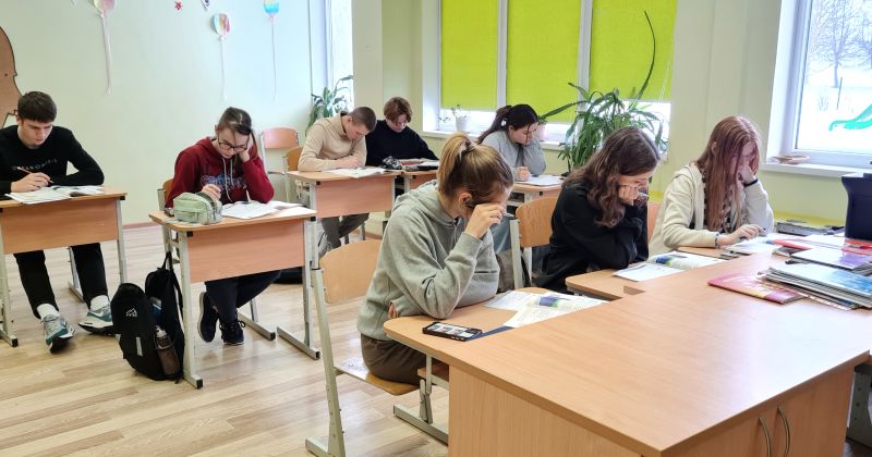 Rudzātu vidusskolas absolventi dibina stipendiju skolas jaunie&scaron;iem